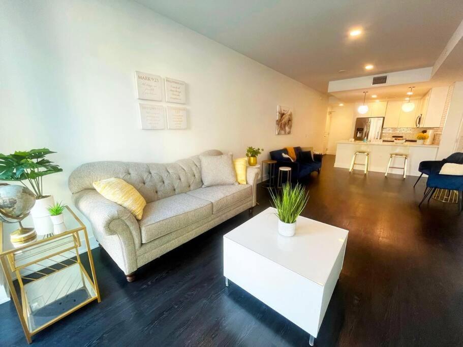 Apartamento Downtown Paradise Escape With 2 Pools / Hot Tubs *